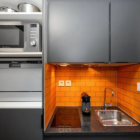 Staycity Centre Vieux Port Apart-hotel 3*