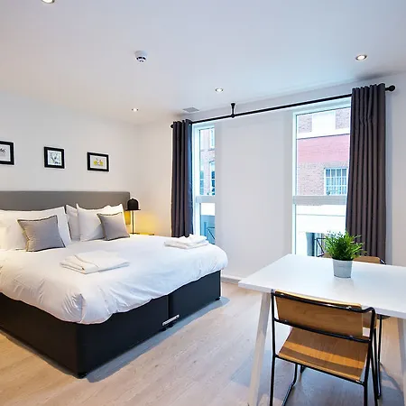 Staycity Centre Vieux Port Apart-hotel